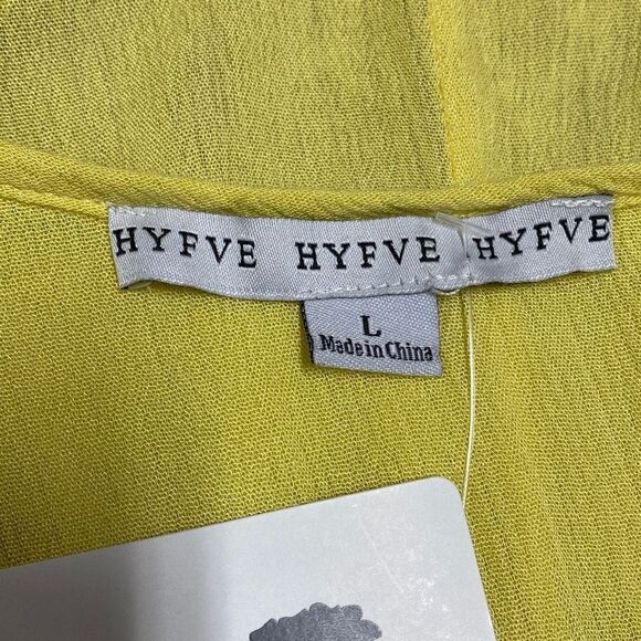 Hyfve Yellow Ruffle Bottom Crop Top Size Large NWT - Picture 4 of 7
